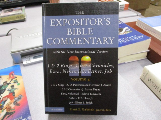 The Expositor’s Bible Commentary with the New International Version (1 & 2 Kings