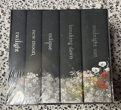 The Twilight Saga Deluxe Collection – by Stephenie Meyer (Hardcover)