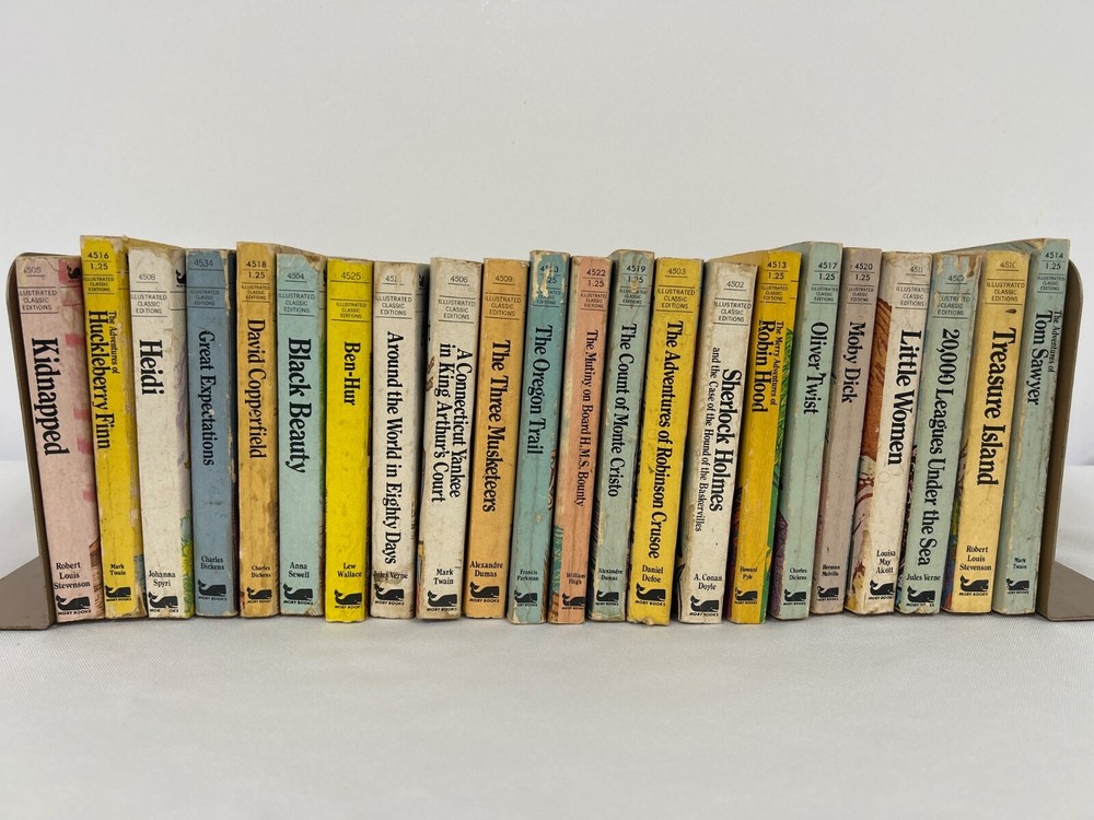 Moby Books Illustrated Classic Editions Mini Paperback Books Lot of 22