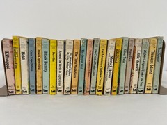 Moby Books Illustrated Classic Editions Mini Paperback Books Lot of 22