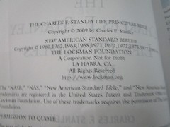 NASB Charles Stanley Life Principles Bible- Large Print INDEXED Burgundy LS-RARE