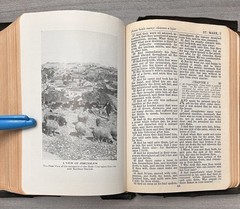 Handsize 1945 National Bible Press; Self Pronouncing KJV Study Helps; Color Maps