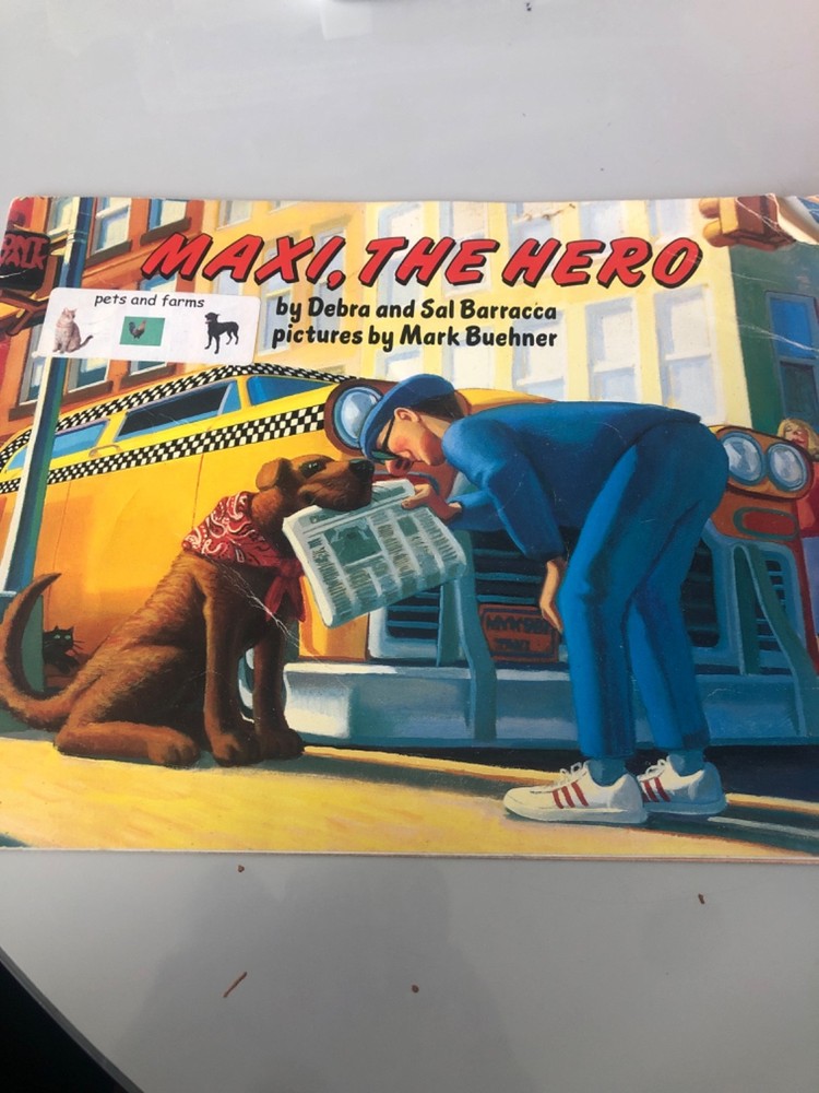 Maxi, the Hero – Paperback, by barracca debra & sal – Very Good