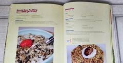 Live Raw Around the World recipes guide lifestyle paperback 2013 212 pages nice