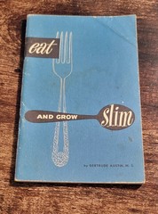 Lot of 5 Vintage Cookbooks 1930s-1950s New Jersey, Metropolitan Life, Culinary..