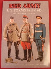 WW2 Soviet Russian RED ARMY UNIFORMS 1918-45 COLOR Photo BOOK Shalito EnglishTxt