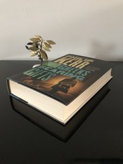 Philip Kerr Greeks Bearing Gifts Putnam 2018 First Ed/F.Pr. H/C D/J L/N Spy-Myst