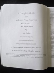 A Complete Guide to Volume Price Analysis by Anna Coulling English Paperback