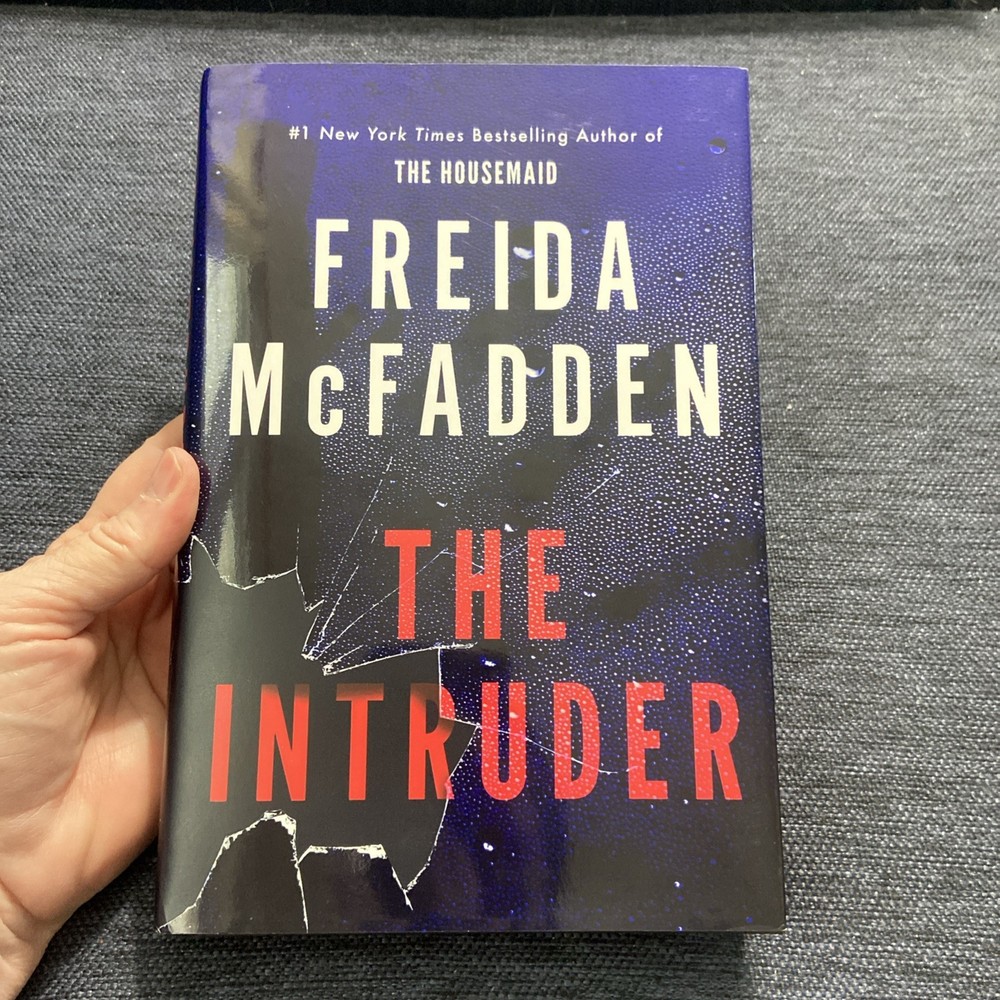 Intruder by Freida McFadden (2025, Hardcover)