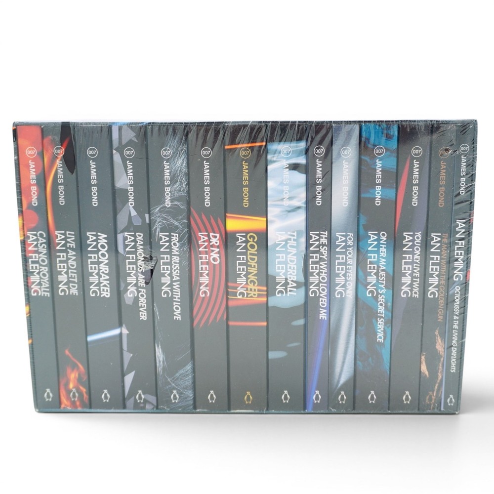 James Bond 007 – 14 Book Box Collectors Set Ian Fleming Paperback Books