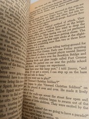 The Cross and the Switchblade – Reverand David Wilkerson – 1968 Pyramid Book PB