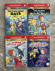 The Magic School Bus Chapter Books Boxed Set 1 2 3 4 5 6 7 8 Scholastic