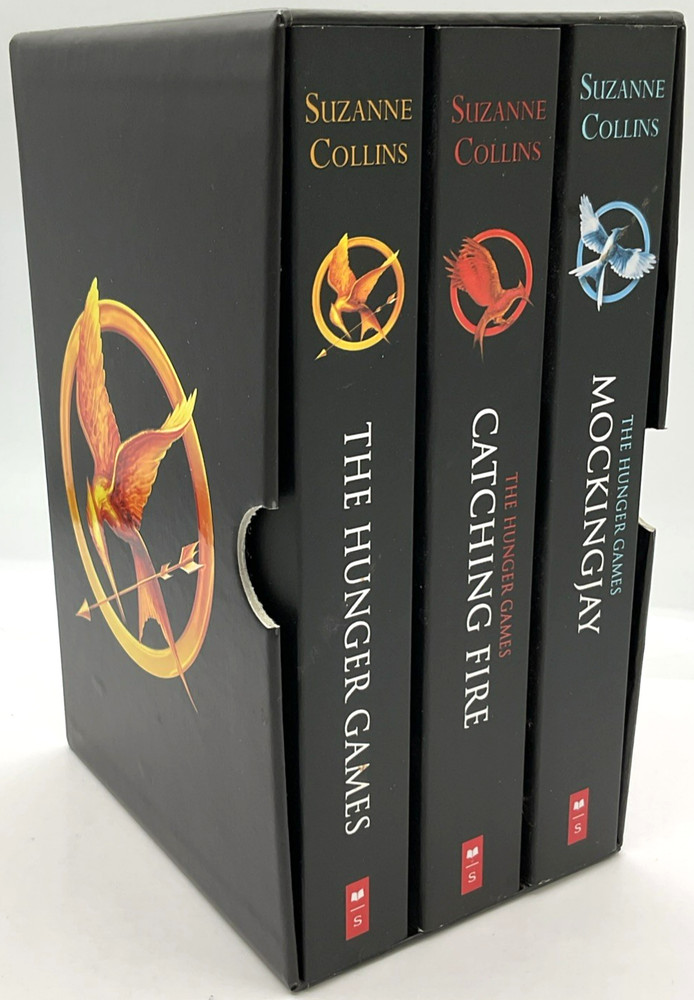 The Hunger Games Trilogy Scholastic Boxed Set Slipcase Suzanne Collins