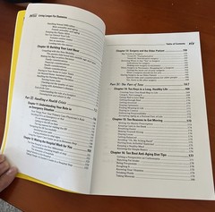 Book known for simplifying complex topics for a general audience.