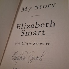 Elizabeth Smart Signed Books! „My Story”, „In Plain Sight” 2013 First Edition