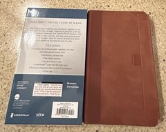 MAGNETIC CLOSURE NIV LARGE PRINT(11.5pt) Personal Size Bible Brown Leathersoft