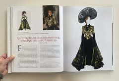 Disney Editions Deluxe Ser.: The Art of Disney Costuming : Heroes, Villains, and