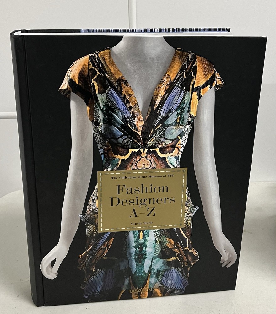 The Collection of the Museum at FIT Fashion Designers A-Z Taschen NEW!