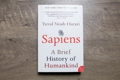 Sapiens: A Brief History of Humankind by Harari, Yuval Noah 2018 Book NYT Best