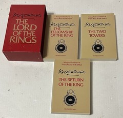 J.R.R. Tolkien The Lord of the Rings Red Box Set Vintage 1978 3 Paperback VG+