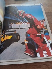 FORMULA I BOOK 1999. DUTCH LANGUAGES. 176 PAGES