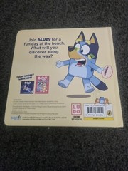 Bluey: The Beach: A Lift-the-Flap Book. [Board book]