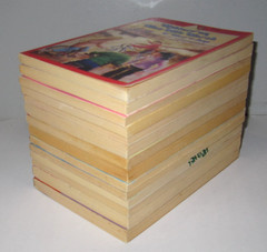 Lot of 14 vintage Apple Paperbacks TPB Scholastic chapter