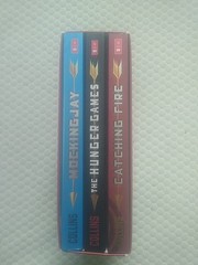 Hunger Games Trilogy Box Collection by Suzanne Collins (2014, Box or Slipcased)