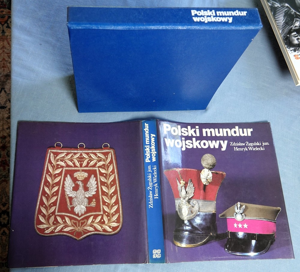 Polski Mundur Wojskowy by Zdzisaw Zygulski, Henryk Wielecki 1988 hc/dj