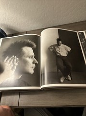 Photographs by Annie Leibovitz 1970-1990 Hardcover 1991 1st Edition Dust Jacket