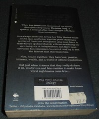 FIFTY SHADES FREED BOOK BY EL JAMES 578 PAGES