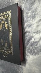 Dracula: The Gothic Chronicles (Bram Stoker, Harper Muse) Fiction LIKE NEW