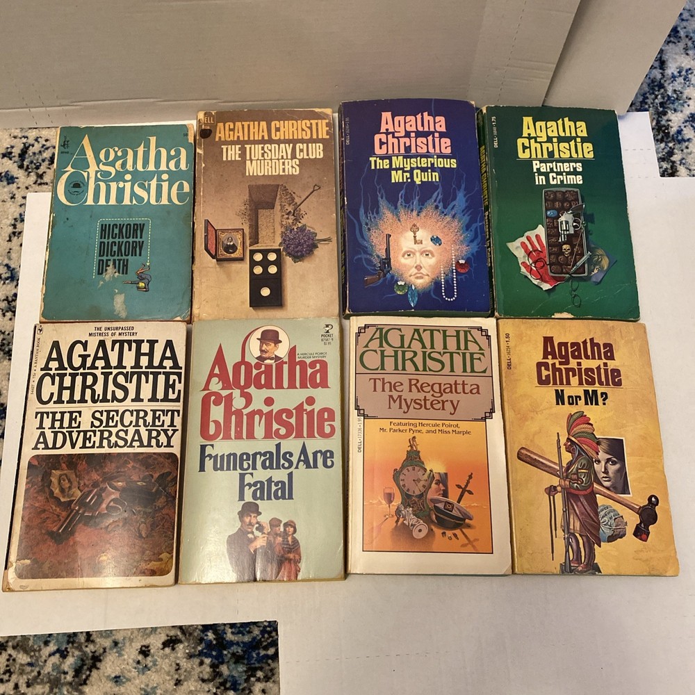 Lot of 8 AGATHA CHRISTIE Mysteries Paperback