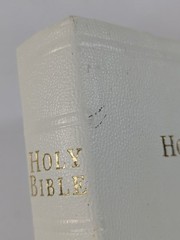 ✝️Holy Bible Self-Pronouncing Illustrated White Cover KJV World Publishing 70’s?