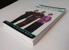 The Pentecostal Minister by J. L. Hall and David K. Bernard 2014