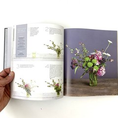 The Flower Recipe Book 100 Seasonal Arrangements Hardcover Floral Design Decor