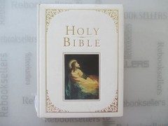 KJV Family Bible, Deluxe White Bonded Leather-Over-Board, Red Letter, Pure Cam..