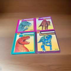 25 Looking At Dinosaurs Weekly Reader Books HC Like New Condition