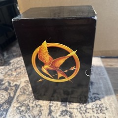 The Hunger Games Trilogy By Suzanne Collins – 3 Book Boxset -Very Good Condition