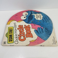 Vintage Sesame Street Cookie Monster Circle Book Golden Shape Book 1972 CTW