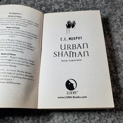 Urban Shaman C.E. Murphy 2005 First Trade Paperback Urban Fantasy Luna