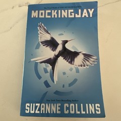Mockingjay by Suzanne Collins (2012, Trade Paperback)