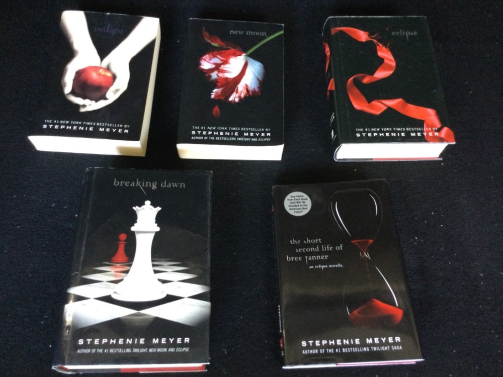 Twilight Saga Collection Set 5 Mixed Books Stephenie Meyer 2PB/3HC