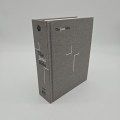The Jesus Bible by Louie Giglio (2017, Hardcover) Gray Cloth Cover