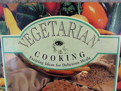 Vintage Vegetarian Cookbook Delicious Meals Sweetwater Press 112 pages