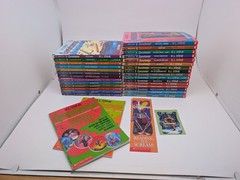 LOT OF 30: Vintage 90s RL Stine GOOSEBUMPS Books VG/EX All Different + Extras