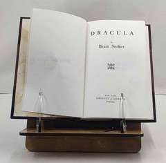 Dracula 1897 by Bram Stoker [Leather Crafted]