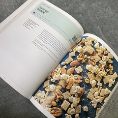 Best Of WW (Weight Watchers) Volume 2 Cookbook 2022 256 Pages
