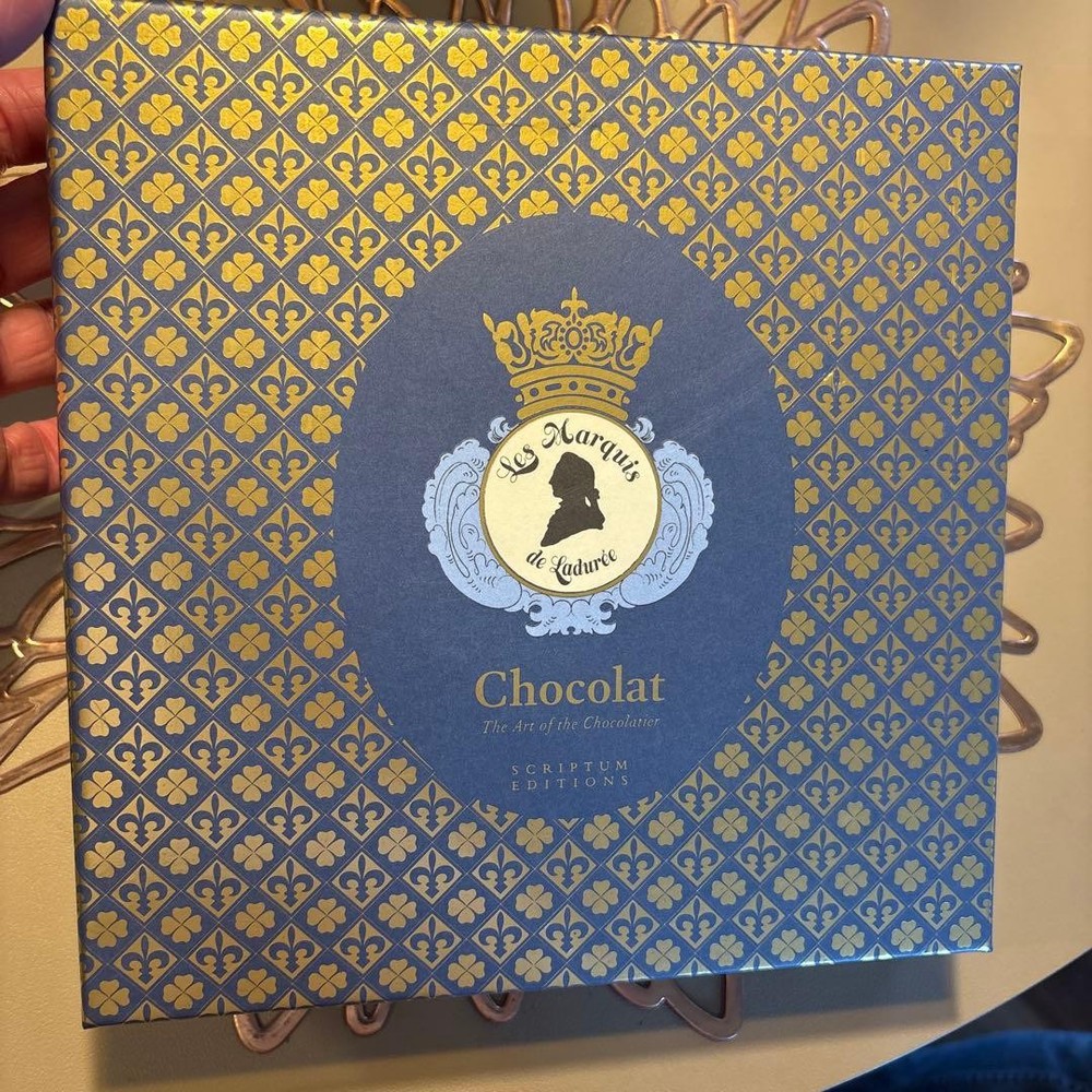 Les Marquis de Laduree Chocolat Art Book Beautiful Box Near Mint Condition