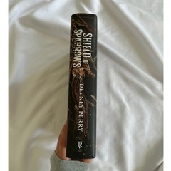 Shield Of Sparrows Devney Perry UK Deluxe Hardcover W/ Sprayed Edges